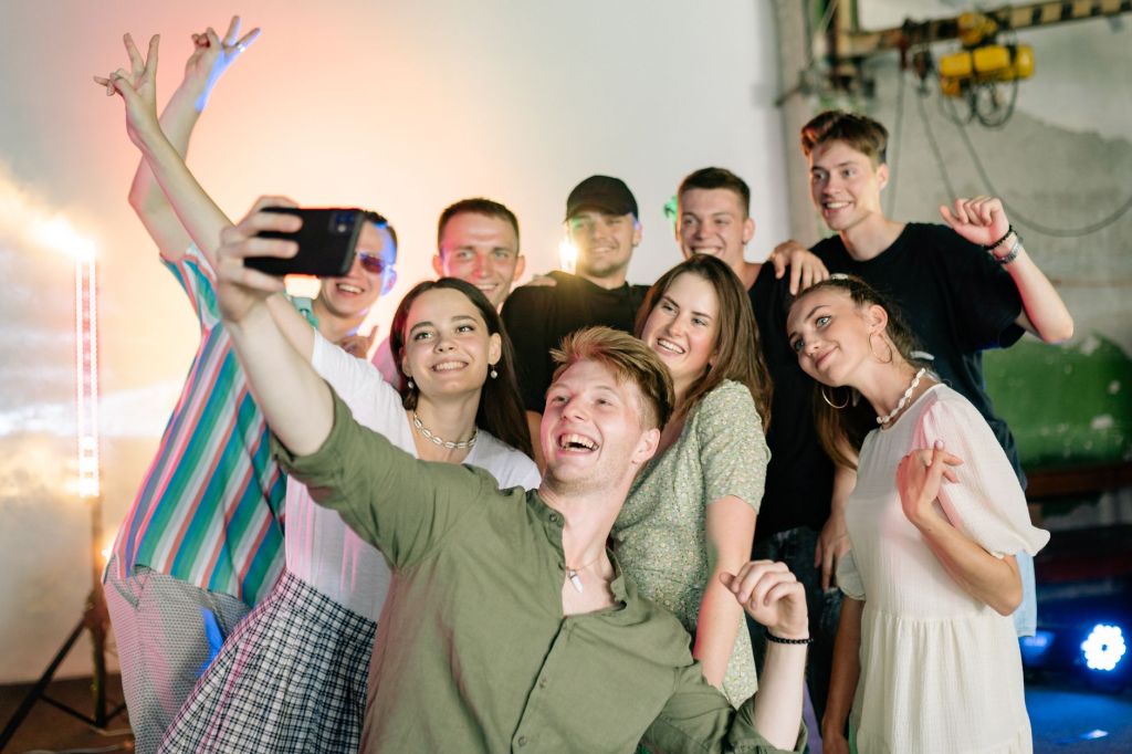 Ny studie utmanar argumenten för förbud mot sociala medier för&nbsp;unga
